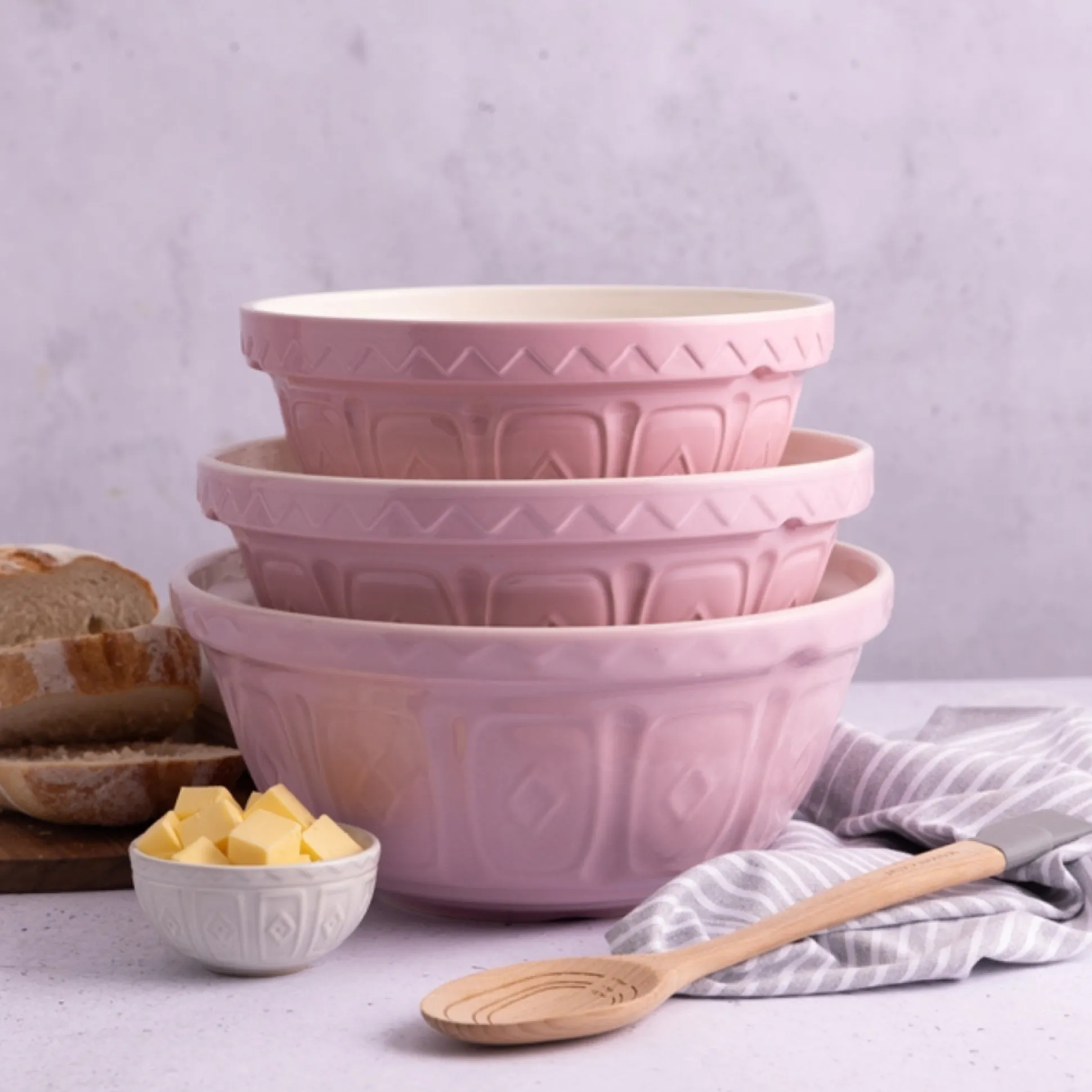 Colour Mix S18 Powder Pink Mixing Bowl 26cm