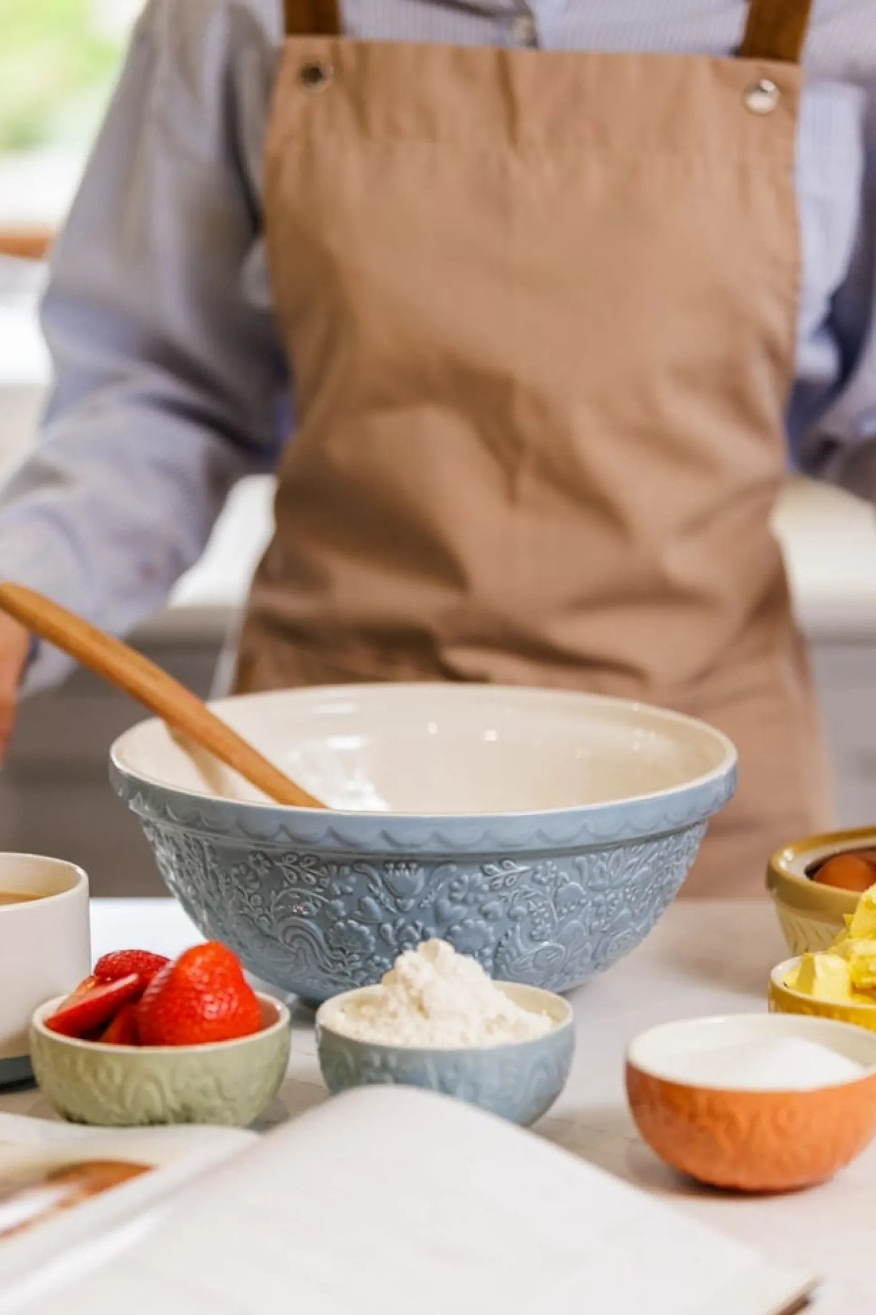 Home To Roost S18 Blue Mixing Bowl 26cm