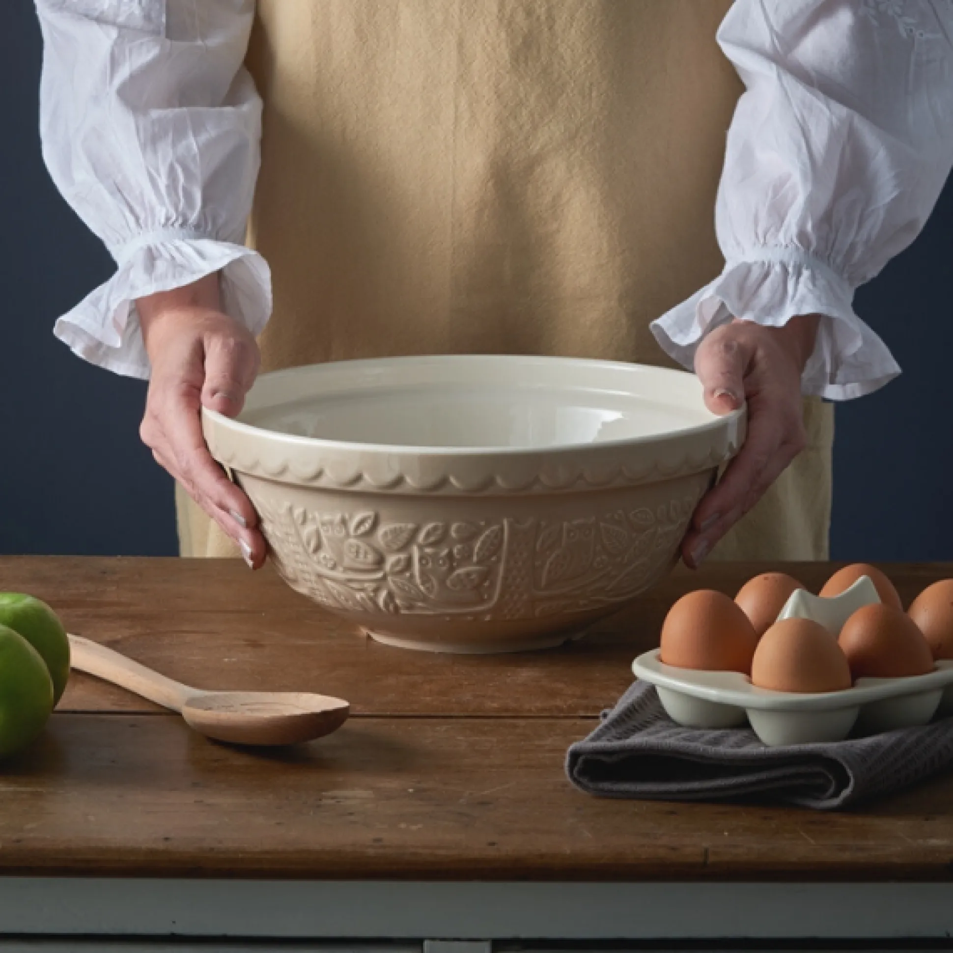 In The Forest S18 Stone Owl Mixing Bowl 26cm