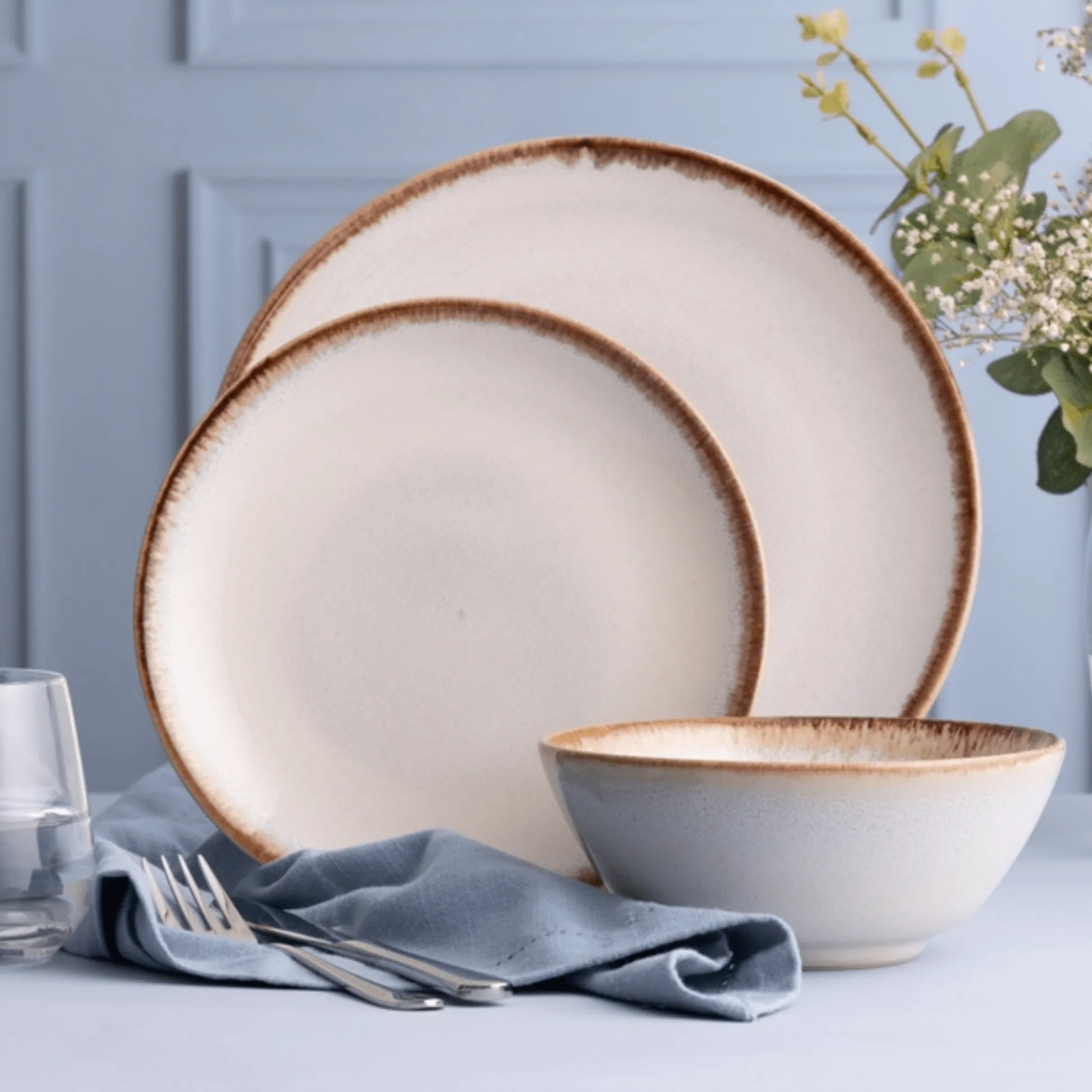 Reactive Cream Set Of 4 Dinner Plates